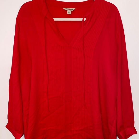 Cute red blouse - Picture 1 of 2